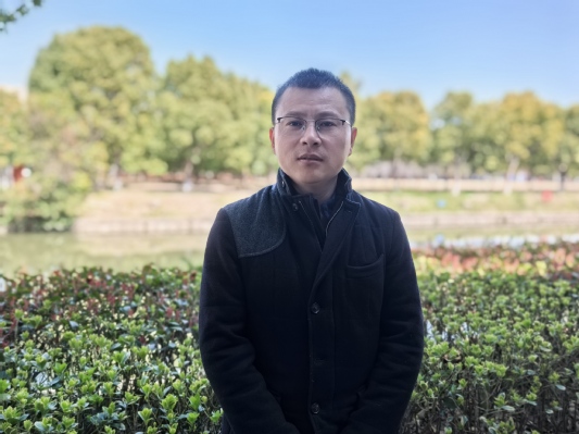 徐明亮.jpg
